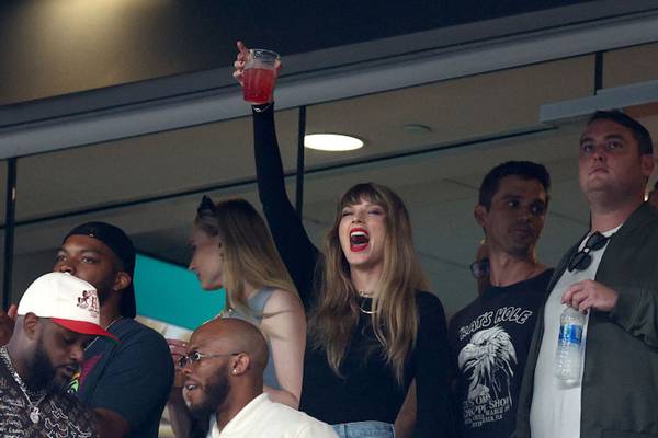 Taylor Swift attends Jets-Chiefs game