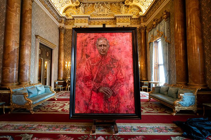 The last sitting took place in November 2023 at Clarence House. Yeo also worked from drawings and photographs he took, allowing him to work on the portrait in his London studio between sittings.