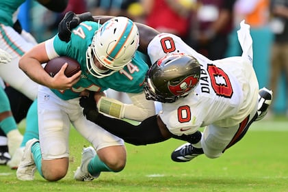 NFL Tampa Bay Buccaneers vs Miami Dolphins